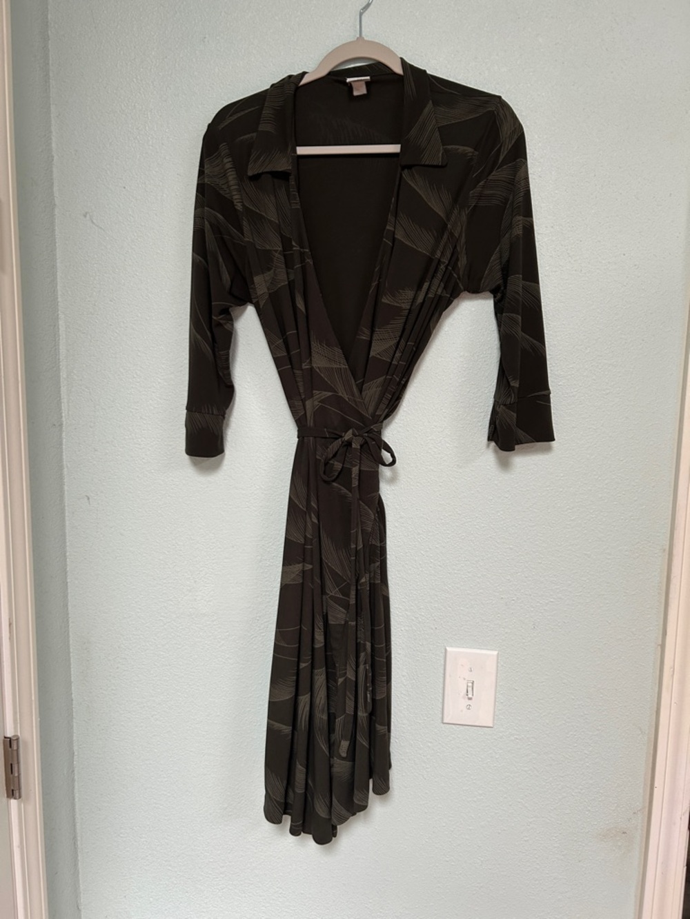 Old Navy dark brown polyester wrap dress.